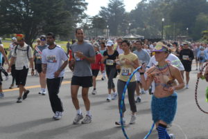 Bay to Breakers runniers. Photo courtesy Wikipedia.