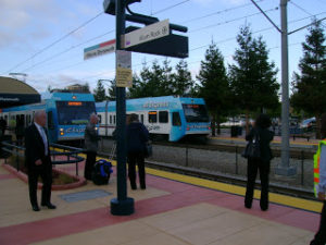 vta express light rail train photo